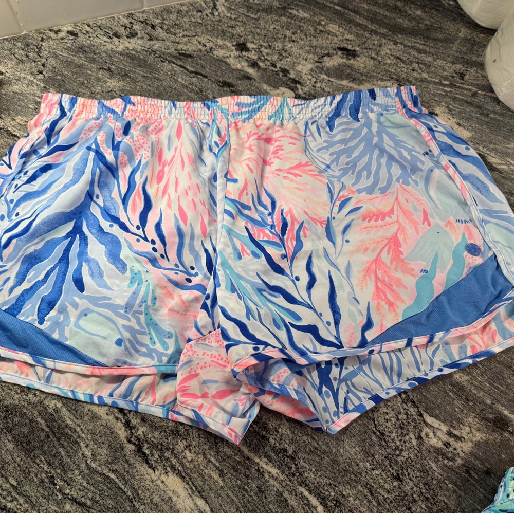 Lilly Pulitzer Ocean Trail Shorts XL